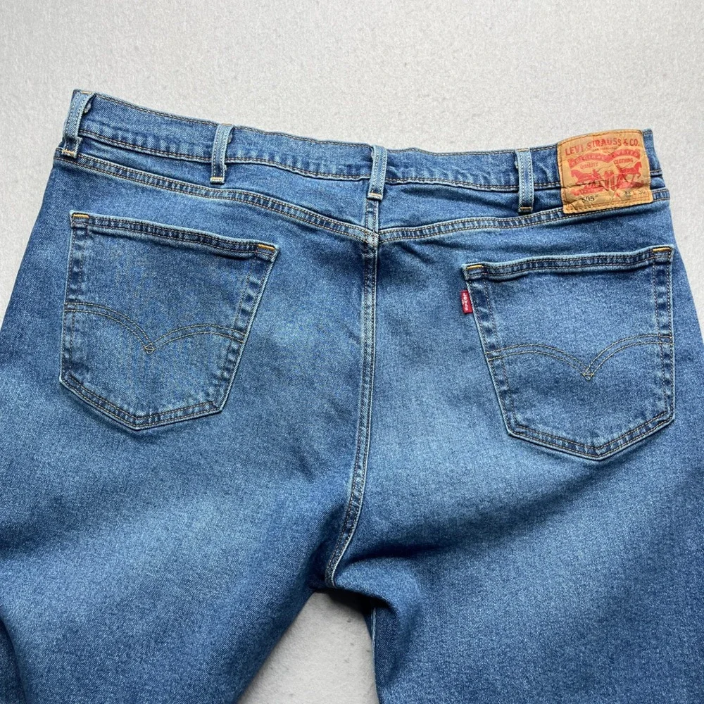 Levi's 505 Regular Mens Straight Leg Jeans Blue Denim Size 42x30 Casual Workwear